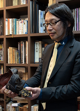 全国刀剣商業協同組合 常務理事　綱取譲一